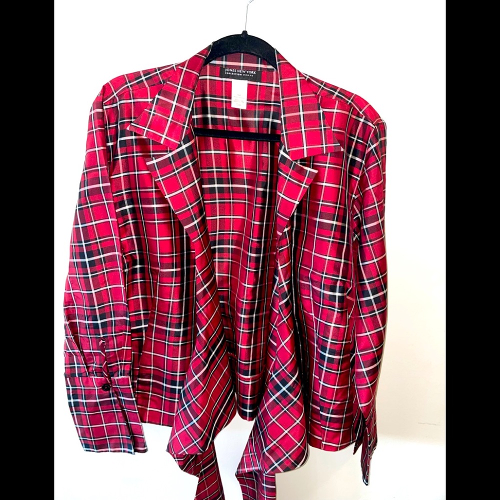 JONES NEW YORK || WOMAN COLLECTION Plaid Wrap Blouse